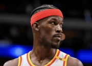  表现优异引发热议！，巴特勒在G2比赛中败北引发球迷热议