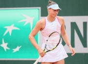 阿扎伦卡连续二十场比赛得分超过刷新纪录，雄鹿不断突破！全场沸腾不已的简单介绍